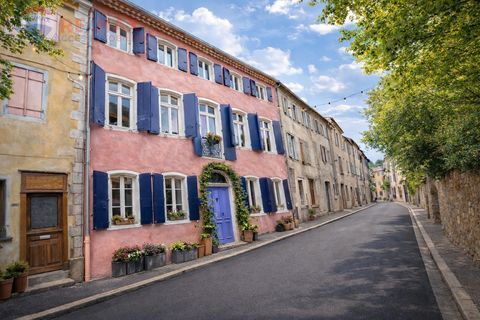   Maison de caract�re Villa - 12 pi�ce(s) - 392 m�