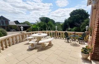  Propri�t�/ch�teau � vendre 14 pi�ces 390 m�