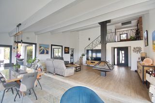  Villa � vendre 7 pi�ces 263 m�