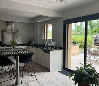  Maison � vendre 8 pi�ces 213 m�