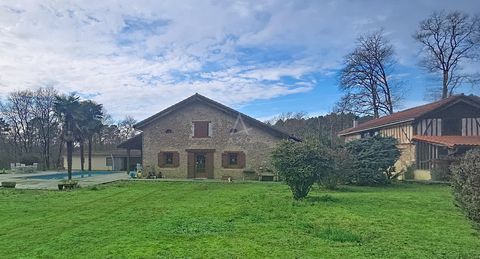   Maison Maison - 6 pi�ce(s) - 248 m�