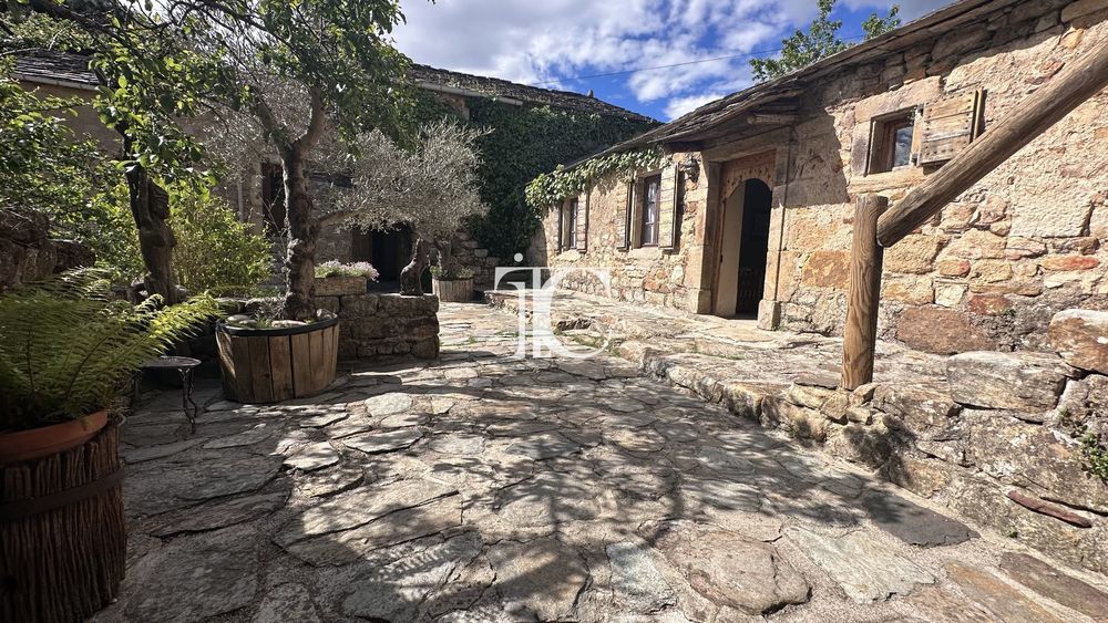 � vendre  Villa Les Vans (07140)