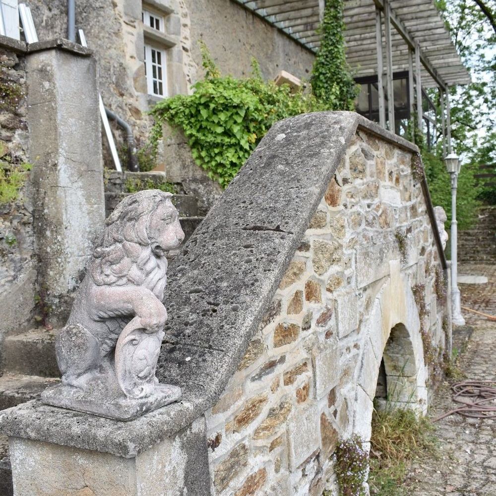 � vendre  Propri�t�/ch�teau Saint-Jory-de-Chalais (24800)