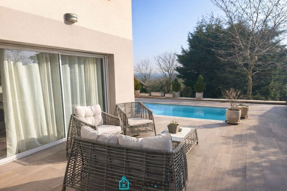 � vendre  Maison Collonges (01550)