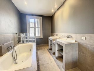  Appartement � louer 3 pi�ces 113 m�