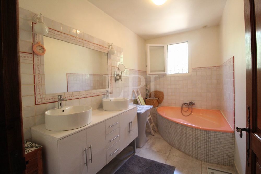 � vendre  Maison Saint-Saturnin-l�s-Apt (84490)