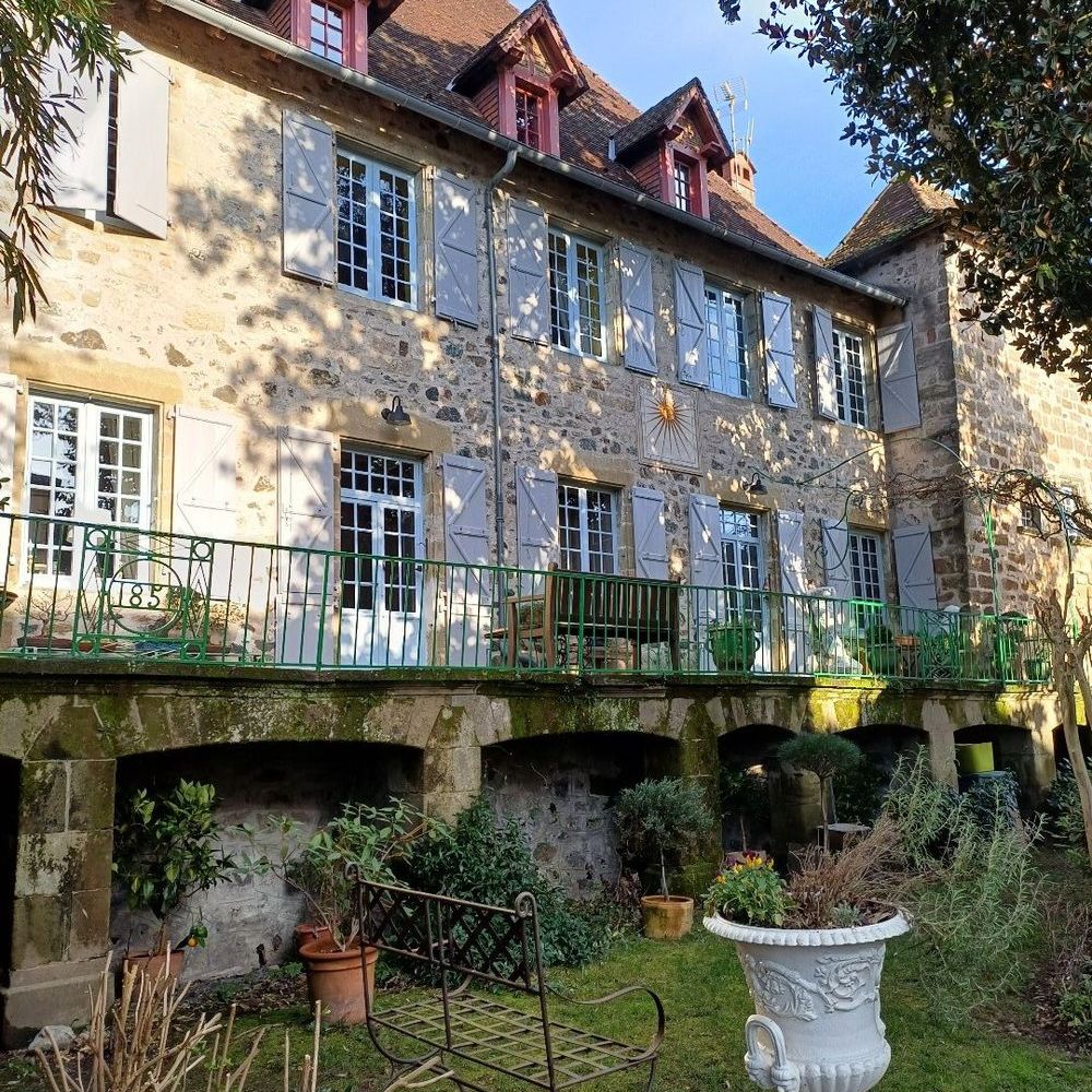 � vendre  Maison Beaulieu-sur-Dordogne (19120)