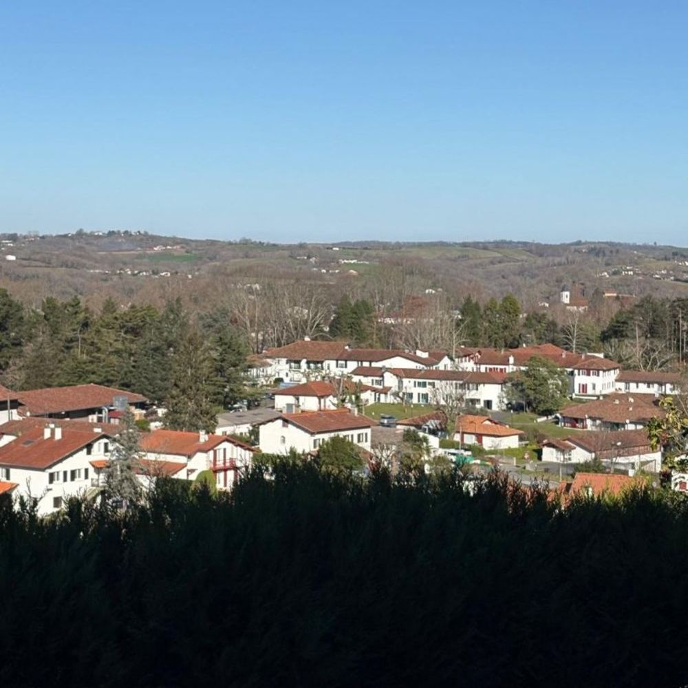 � vendre  Maison Cambo-les-Bains (64250)