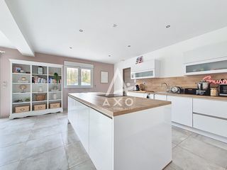  Maison � vendre 8 pi�ces 222 m�