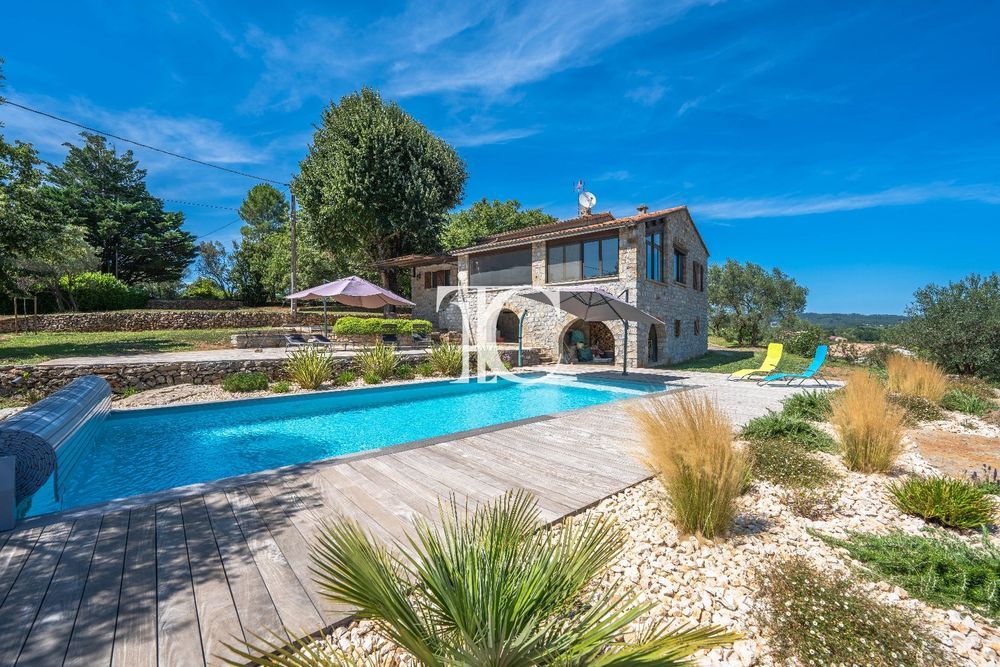 � vendre  Villa Largenti�re (07110)