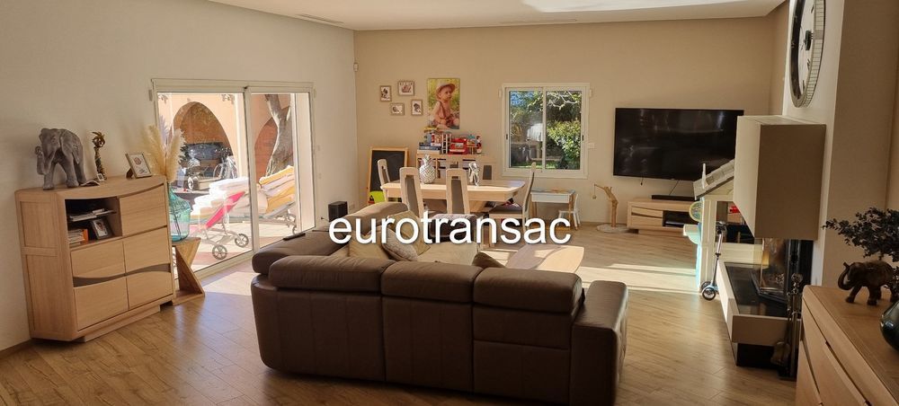 � vendre  Maison M�ze (34140)