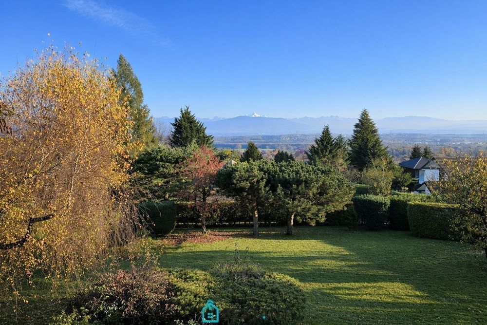 � vendre  Maison Divonne-les-Bains (01220)