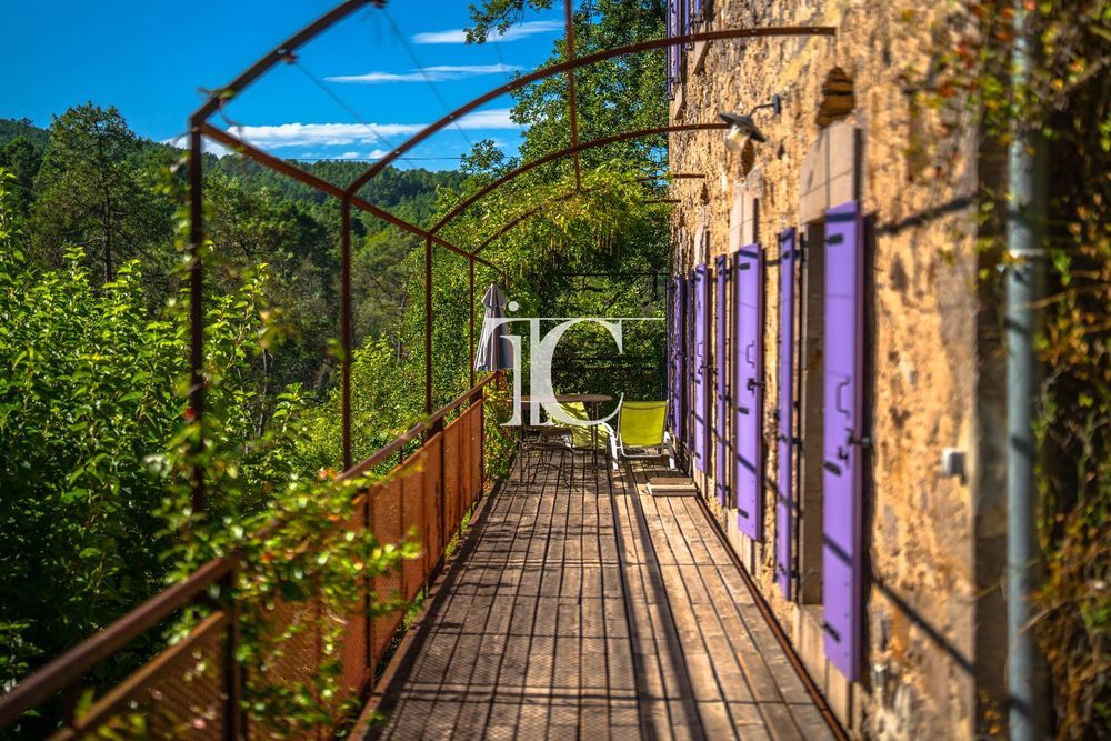 � vendre  Villa Banne (07460)