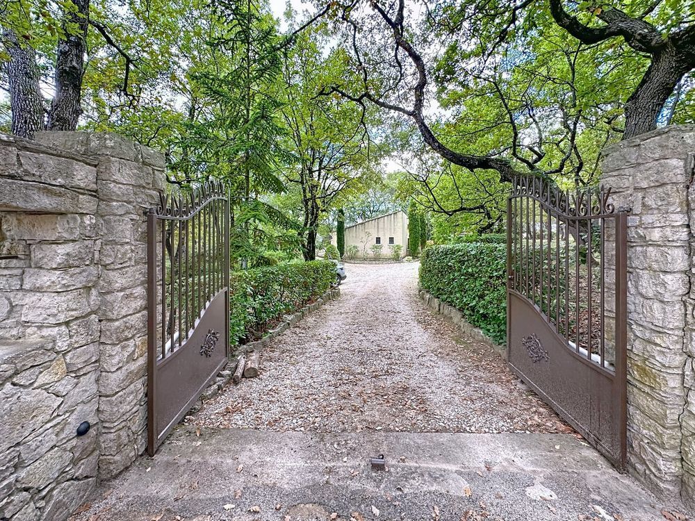 � vendre  Maison Pernes-les-Fontaines (84210)