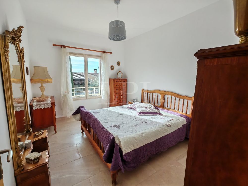 � vendre  Maison Saint-Saturnin-l�s-Apt (84490)