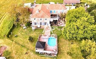  Villa � vendre 6 pi�ces 330 m�