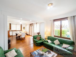  Maison � vendre 10 pi�ces 240 m�