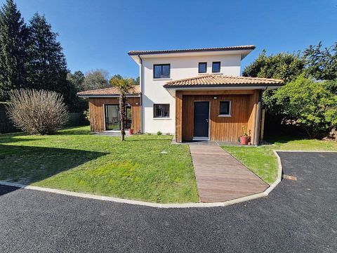   Maison Maison - 5 pi�ce(s) - 128 m�