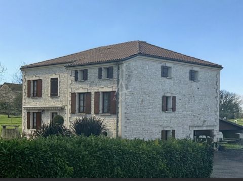   Maison Maison - 7 pi�ce(s) - 217 m�