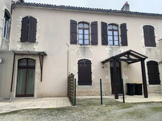  Immeuble � vendre 296 m�