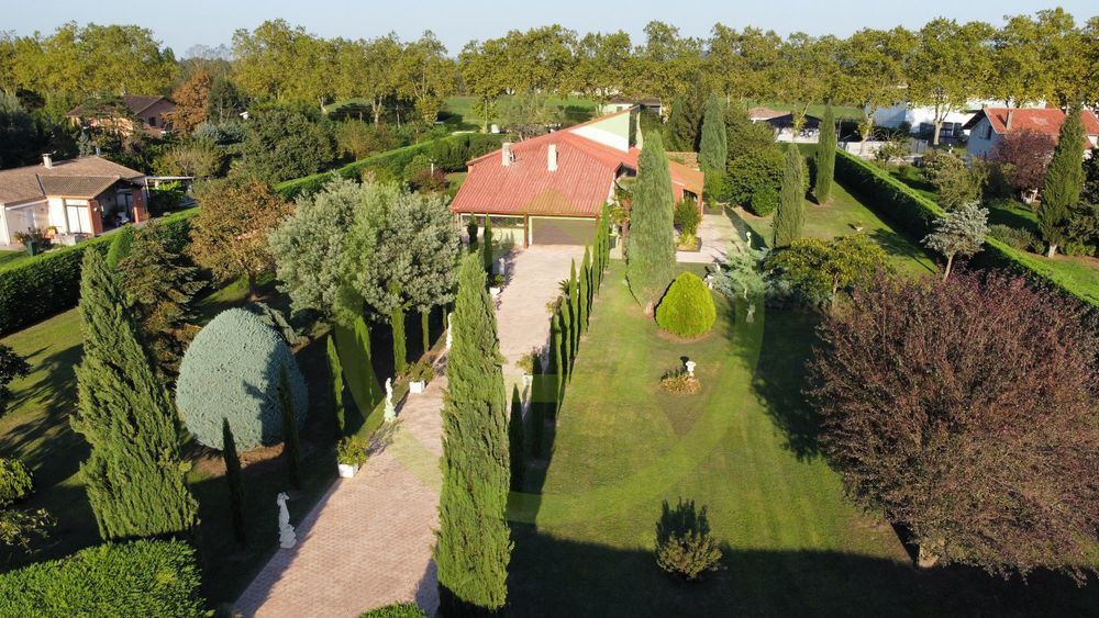 � vendre  Villa Caz�res (31220)