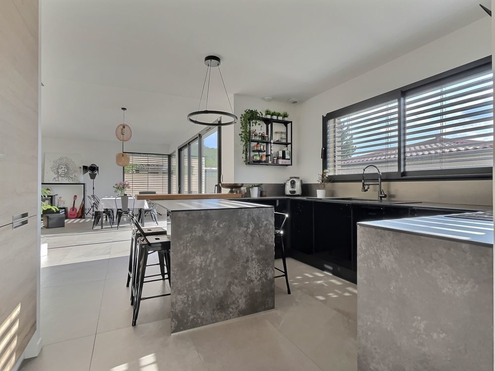 � vendre  Maison Saint-Germain-au-Mont-d'Or (69650)