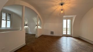  Appartement � louer 4 pi�ces 145 m�