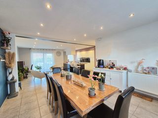  Appartement � vendre 5 pi�ces 92 m�