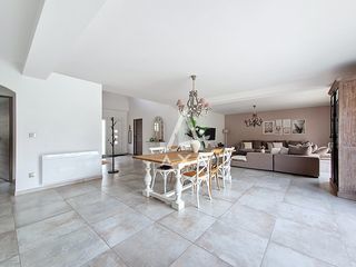  Maison � vendre 8 pi�ces 222 m�