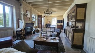  Maison � vendre 15 + pi�ces 530 m�