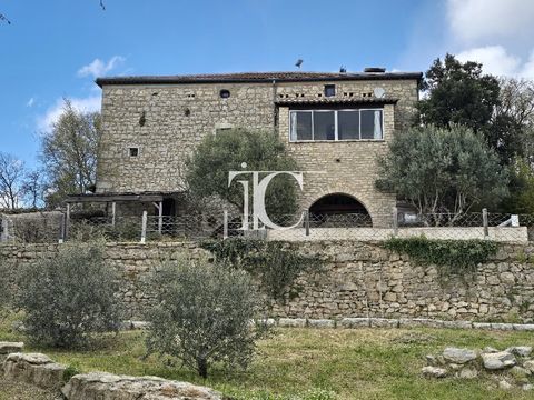   Maison Maison - 8 pi�ce(s) - 208 m�