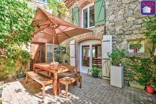  Villa � vendre 15 + pi�ces 463 m�