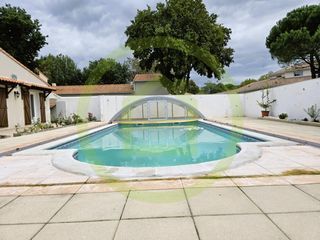  Maison � vendre 9 pi�ces 232 m�