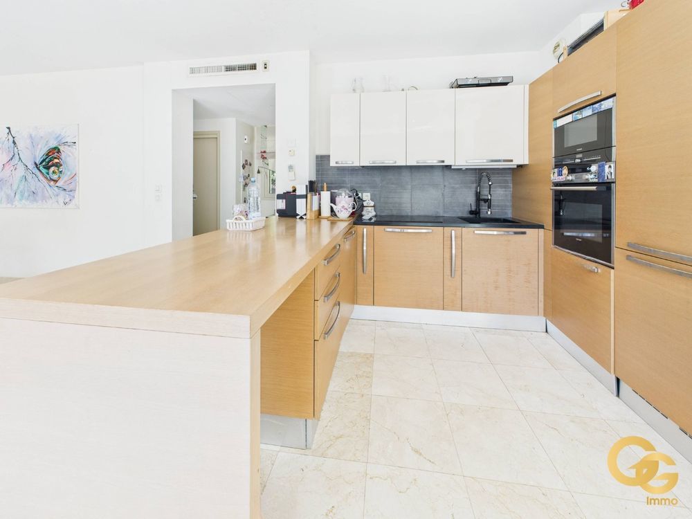 � vendre  Appartement Th�oule-sur-Mer (06590)