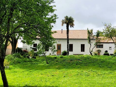   Maison Maison - 4 pi�ce(s) - 140 m�