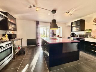  Maison � vendre 9 pi�ces 250 m�