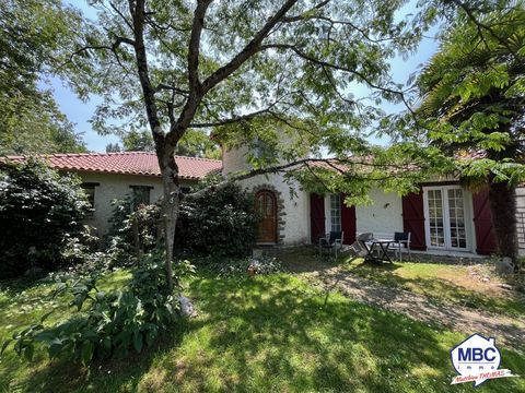   Maison Maison - 6 pi�ce(s) - 160 m�