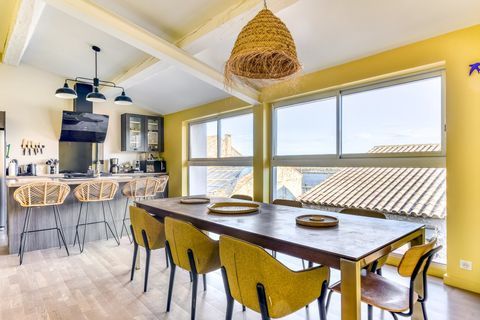   Maison Maison - 7 pi�ce(s) - 201 m�