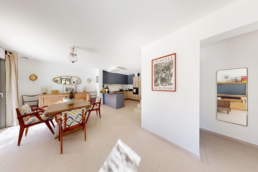 � vendre  Maison Venasque (84210)