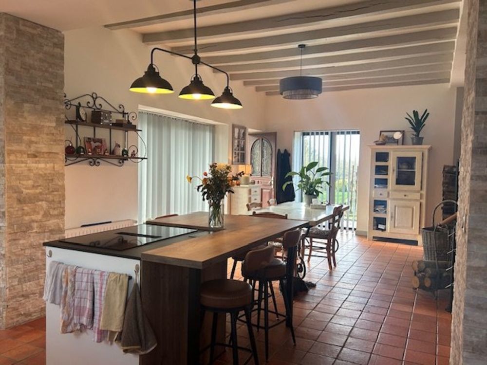 � vendre  Maison Soulitr� (72370)