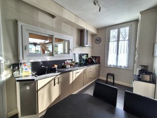  Maison � vendre 9 pi�ces 198 m�