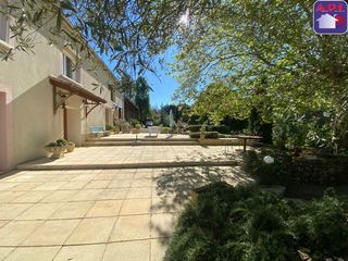  Villa � vendre 9 pi�ces 343 m�