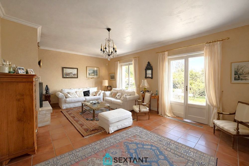 � vendre  Maison Divonne-les-Bains (01220)