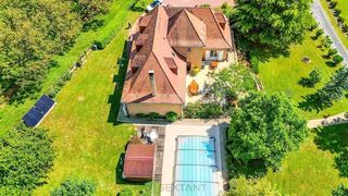  Villa � vendre 8 pi�ces 265 m�