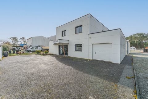 Ateliers et Bureaux 598000 33510 Andernos les bains