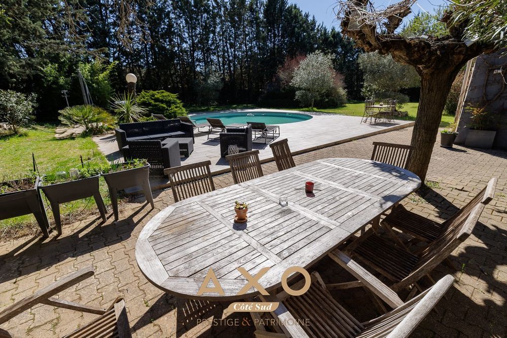 � vendre  Villa Jouques (13490)