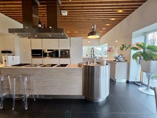  Maison � vendre 9 pi�ces 300 m�