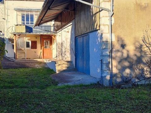   Maison de village Maison - 8 pi�ce(s) - 229 m�