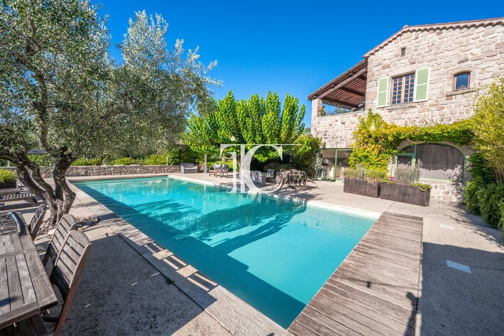 � vendre  Villa Les Vans (07140)