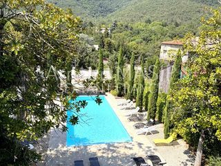  Propri�t�/ch�teau � vendre 10 pi�ces 294 m�